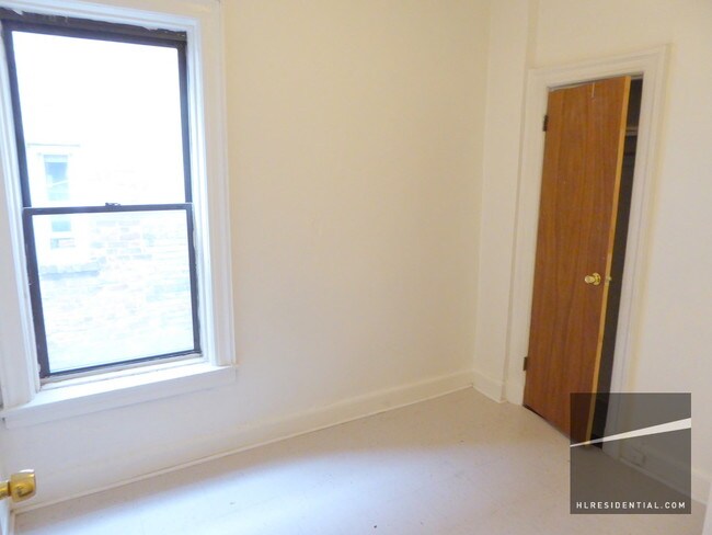 Building Photo - 1512 Bedford Ave