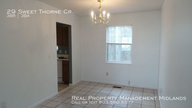Building Photo - Lovely Split-level Home in Irmo! Apply Now!