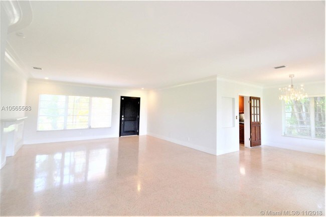 Building Photo - 475 S Shore Dr