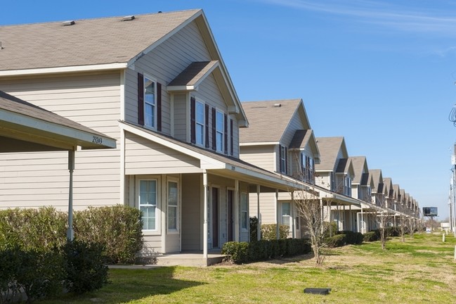 Building Photo - The Meadows at Prairie View