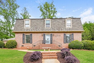 Building Photo - 1176 Hampton Hall Dr NE