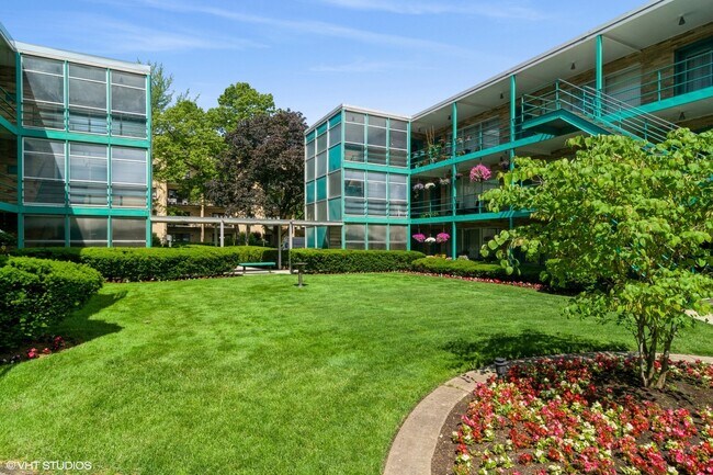 Building Photo - 210 N Kenilworth Ave
