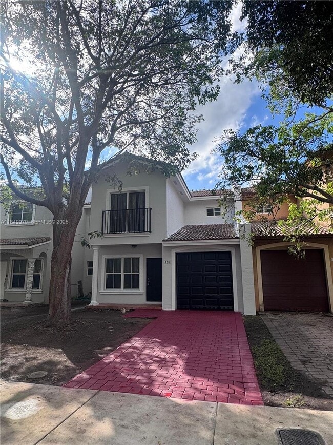 Foto del edificio - 820 SW 6th Ct