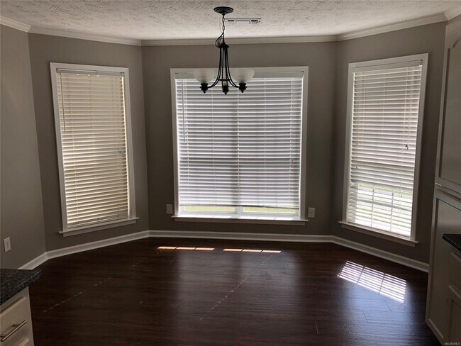 Building Photo - 115 Melvina Pl