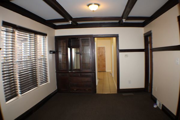 Building Photo - 7206 S Eberhart Ave