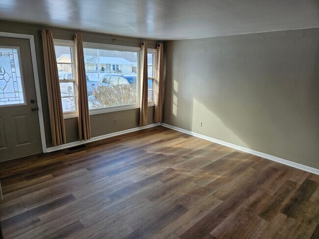 Foto del edificio - 3922 Springwood Dr