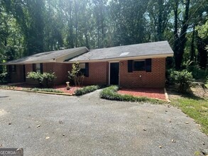 Building Photo - 122 Windy Hill Pl