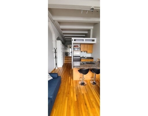 Primary Photo - 12 Stoneholm St