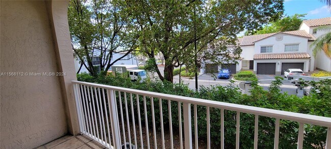 Building Photo - 5640 NW 115th Ct
