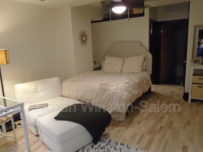 Foto del edificio - 50 West Fourth Street