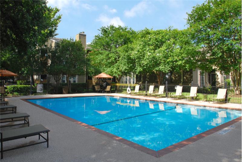 Foto principal - 13103 Briar Forest Dr