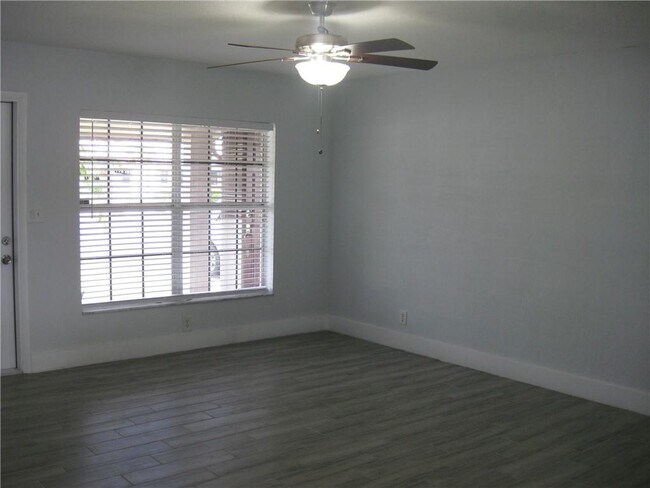 Foto del edificio - 1830 SE 4th St