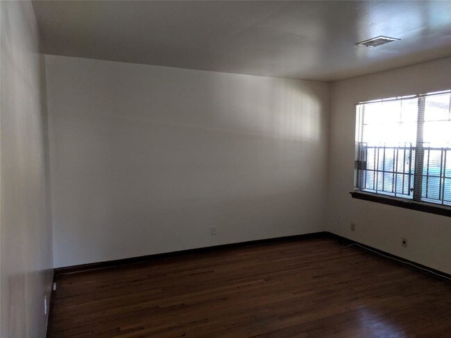 Foto del edificio - 8402 Spaulding St