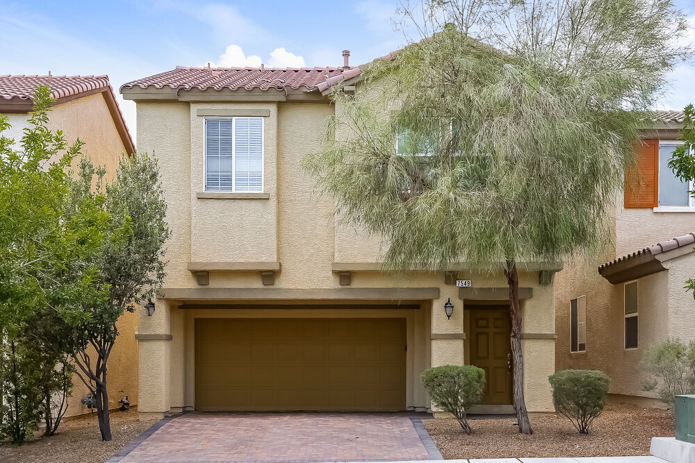 Foto principal - 7549 Nicklin St