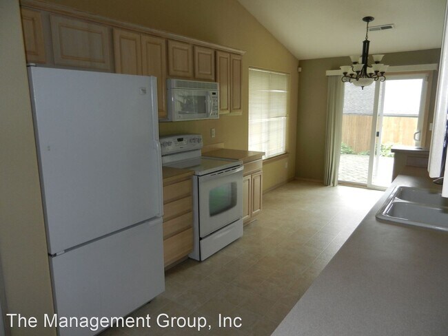Building Photo - 3 br, 2 bath House - 400 SE 169th Avenue