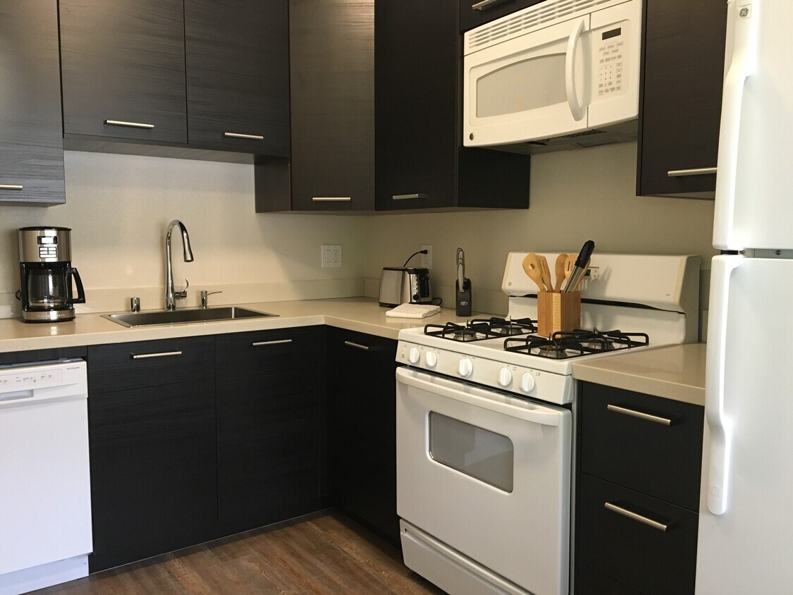 Primary Photo - Highland Apartments