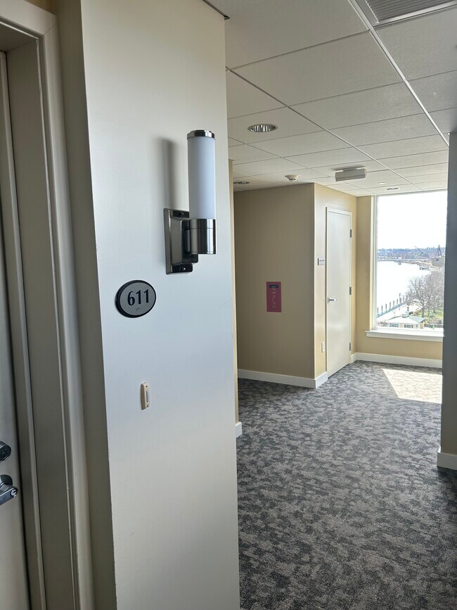 Unidad final de la puerta delantera - 530 Harlan Blvd