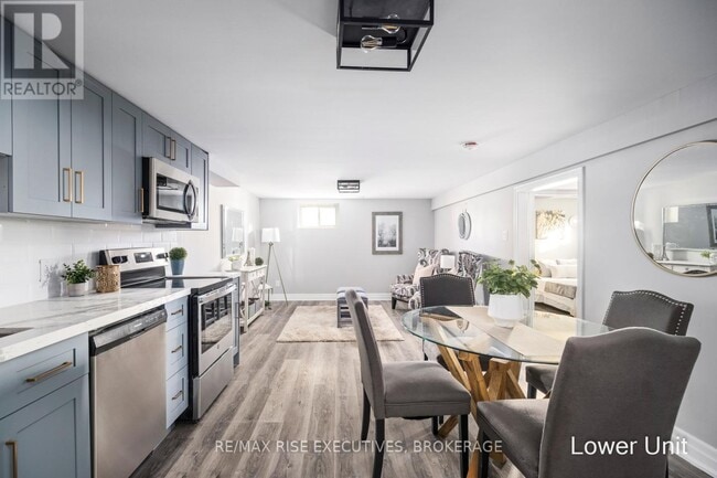 Building Photo - 34 Ruskin St