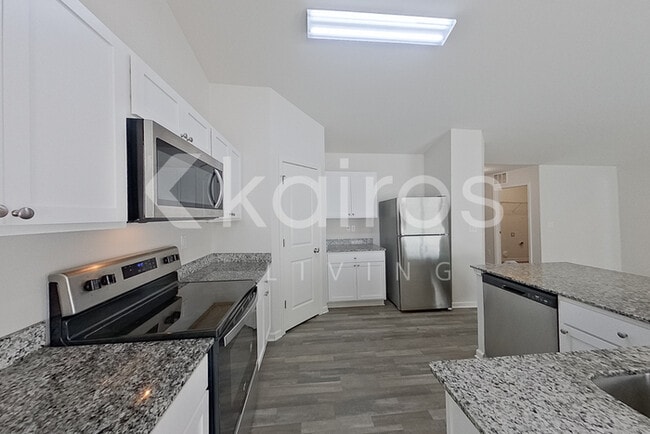 Foto del edificio - 1699 Amberlight Circle