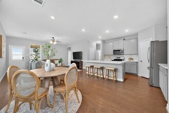 Building Photo - 10321 Mount Winchell Dr