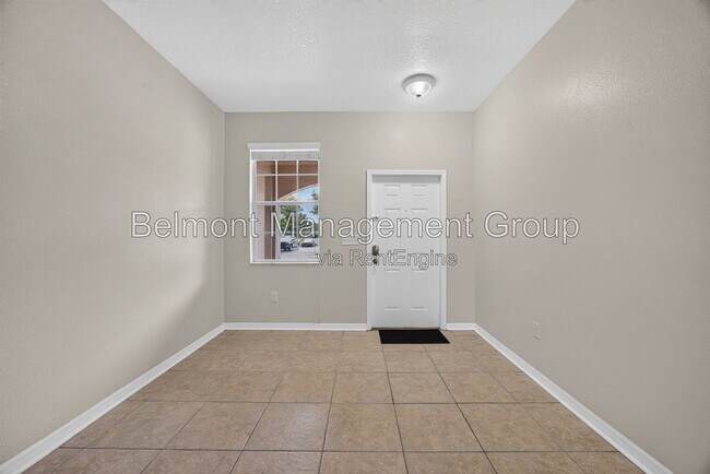Building Photo - 10709 Savannah Landing Cir