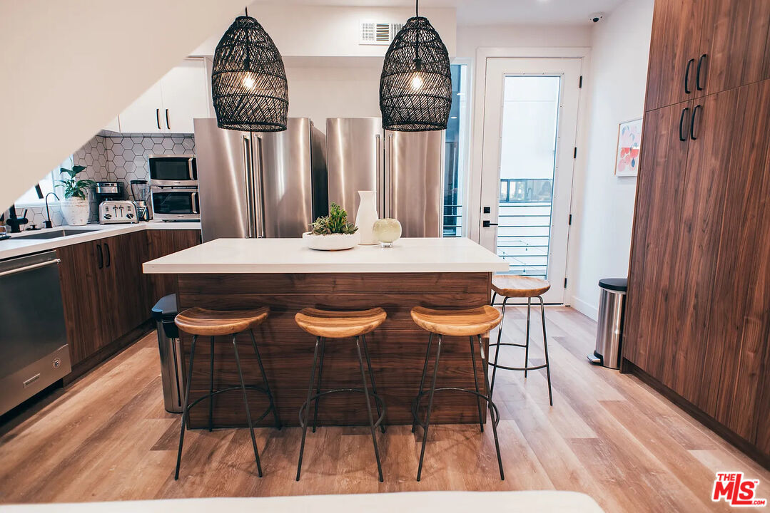 Foto principal - 803 N Harvard Blvd