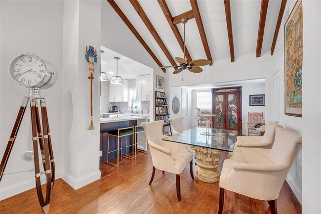 Photo - 725 SE 7th St House