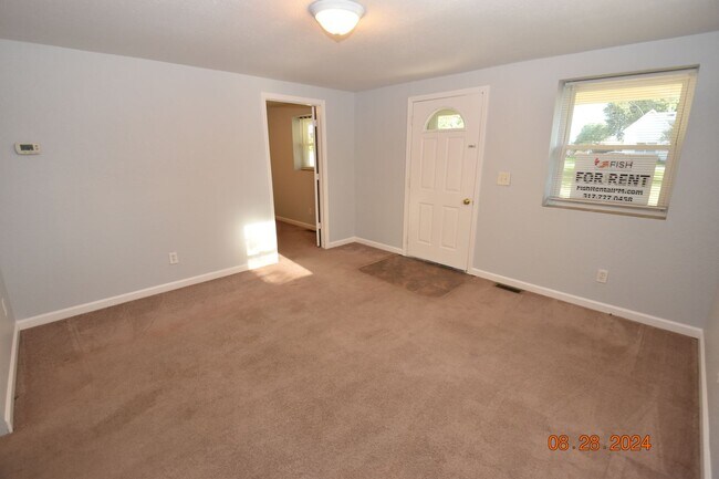Building Photo - Fifth 803-805