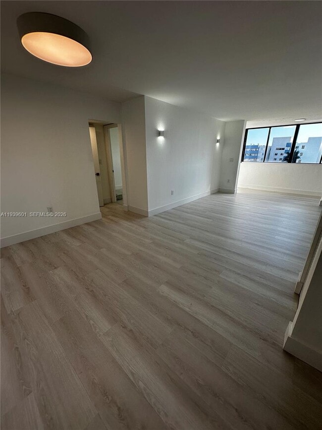 Foto del edificio - 5055 NW 7th St