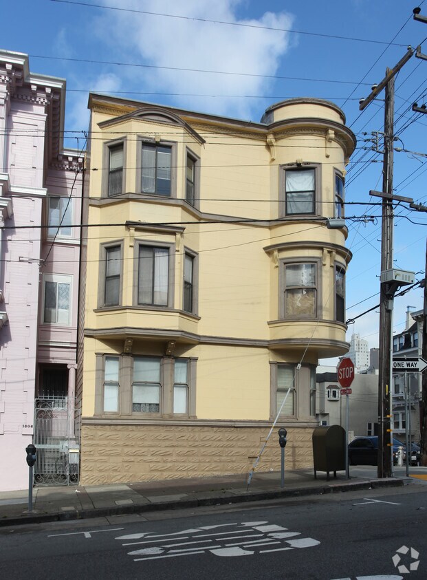 Building Photo - 1600 Washington St