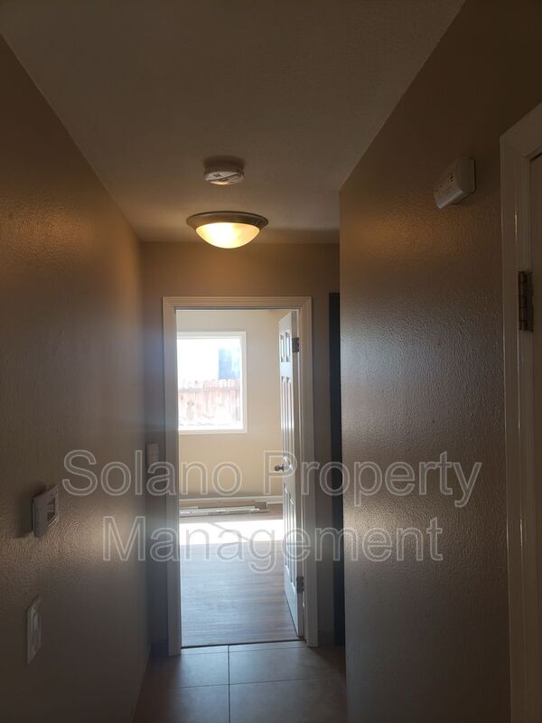 Foto del edificio - 340 Colonial Cir