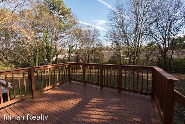 Building Photo - 3 br, 2.5 bath House - 749 Elkmont Rd