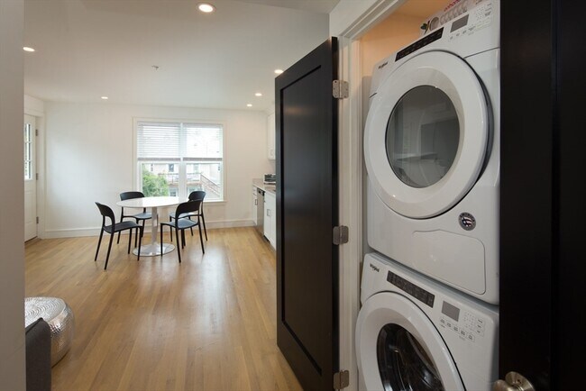 Foto del edificio - 92 Brown St
