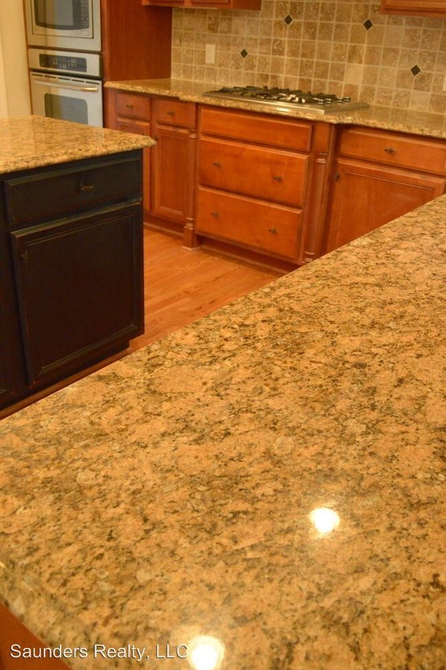 529 Inverness Dr Winston Salem Nc 27107 House For Rent In