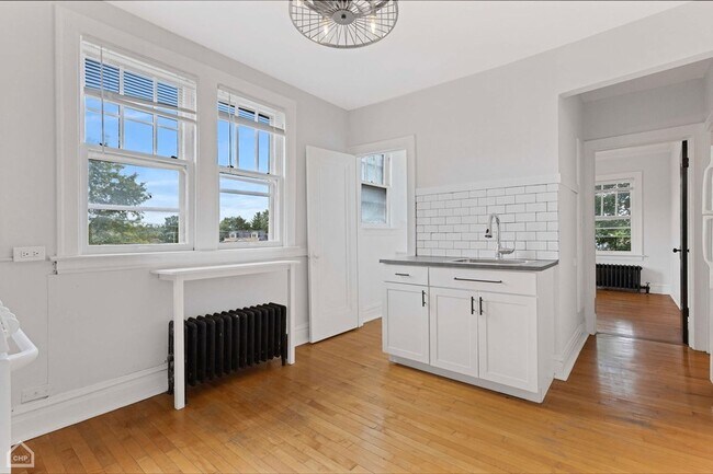 Foto del edificio - 3636 Grand Boulevard Unit 3N