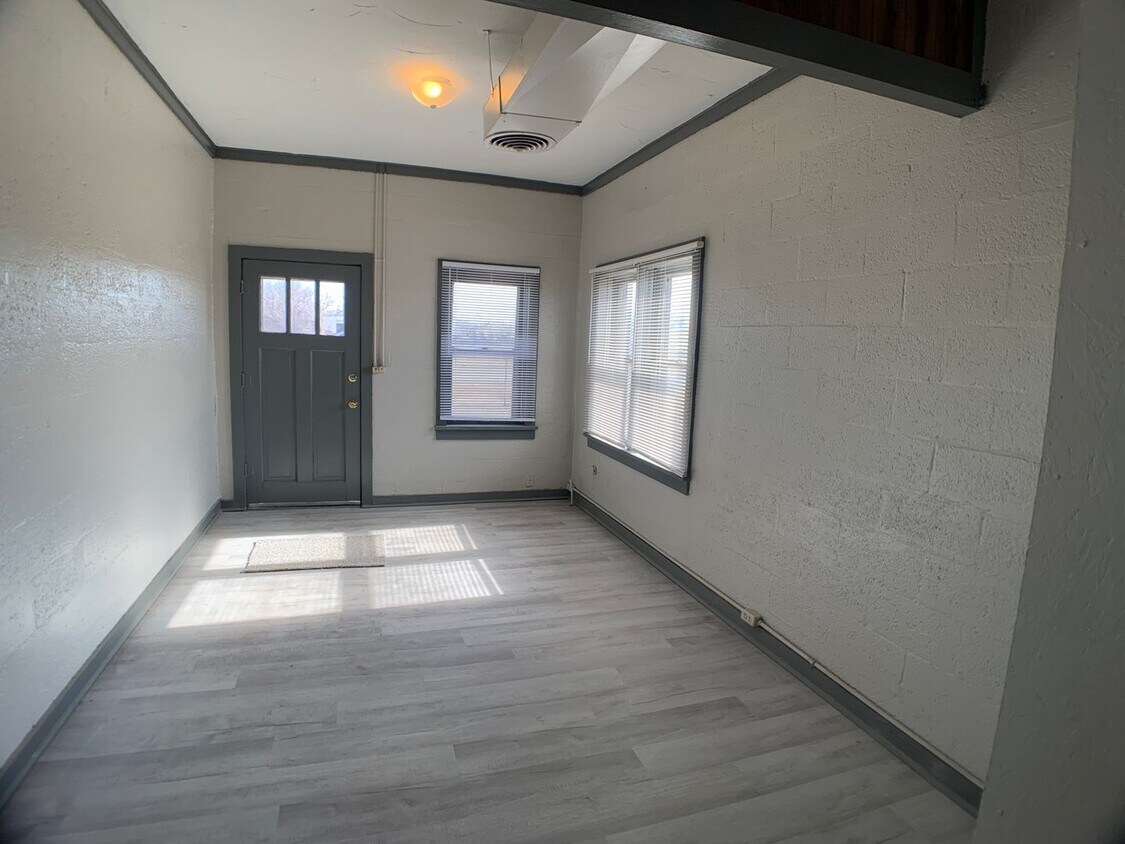 Foto principal - Trendy 2 Bedroom, Downtown Moore