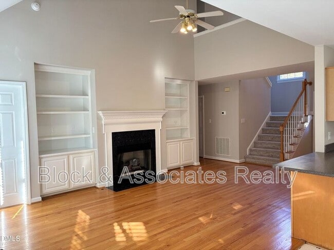 Building Photo - 820 Siena Dr