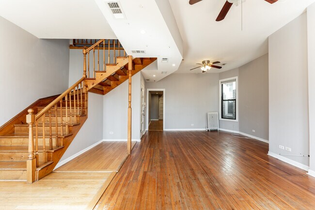 Foto del edificio - 2202 W Belmont Ave