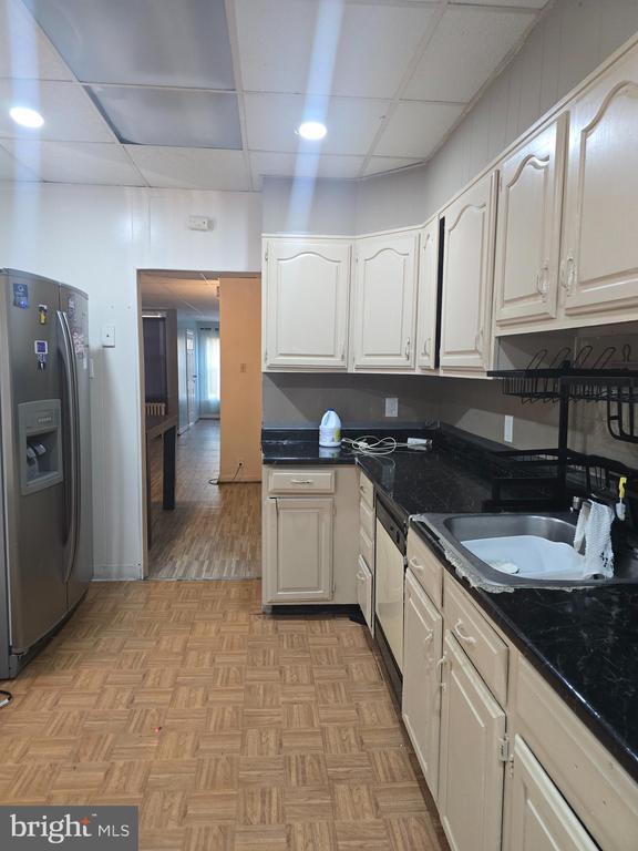 Foto del edificio - 6254 Brous Ave