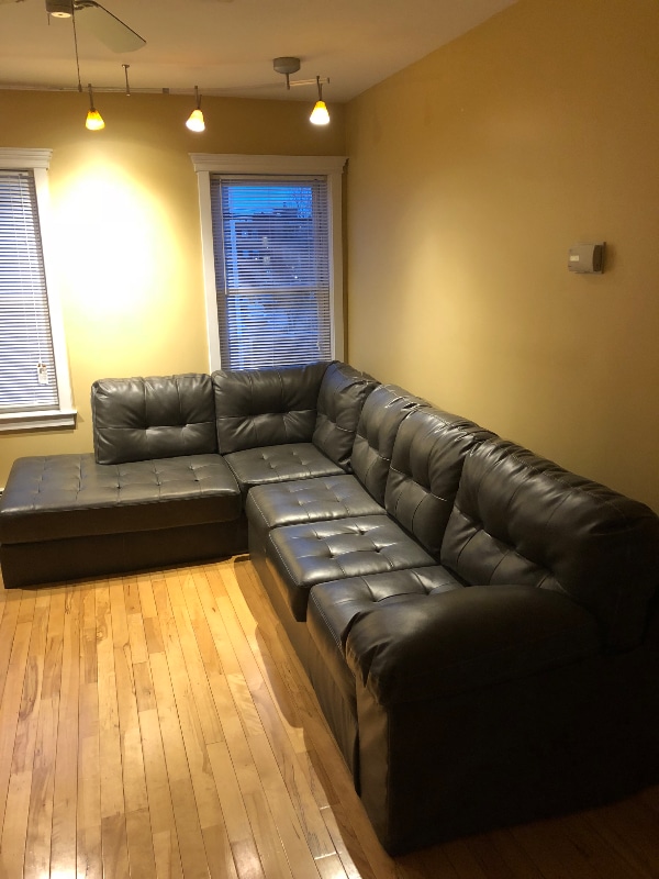 Building Photo - 13 Messenger St