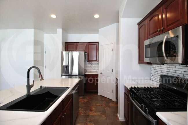 Building Photo - 18028 W Mission Ln
