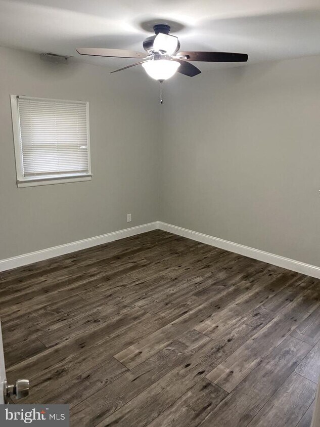 Foto principal - 831 Trenton Rd
