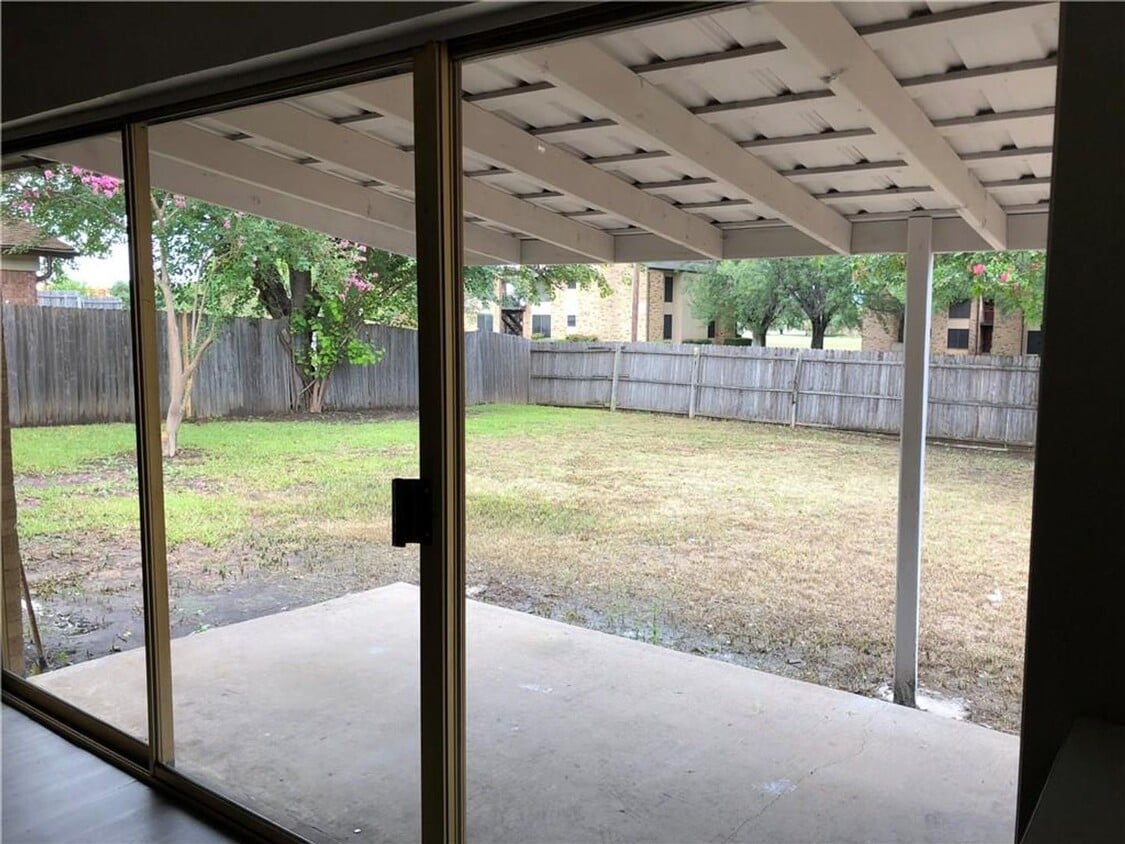 Foto del edificio - Coming Soon 3 bed Lewisville