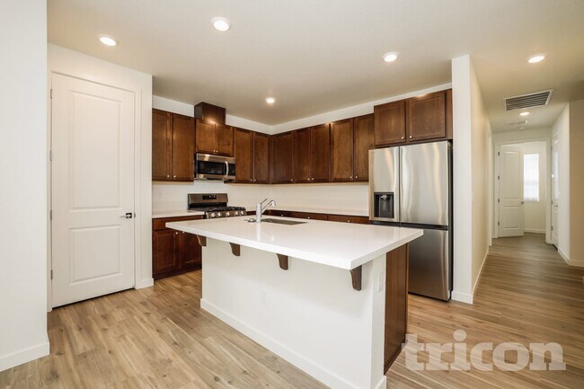 Building Photo - 2496 Wolf Willow Ct
