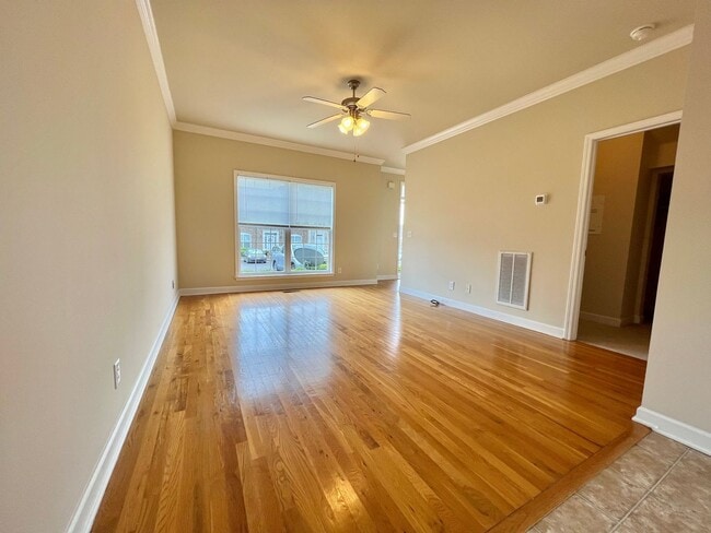 Foto del edificio - 2 bed/2.5 bath Townhouse in Williamson Co - Pool and Playground