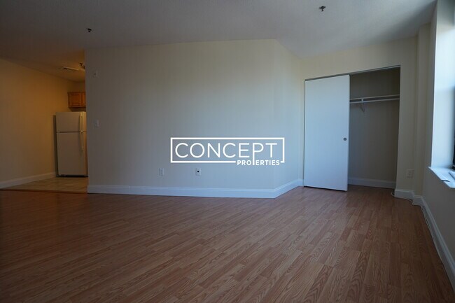 Building Photo - 1126 Boylston St
