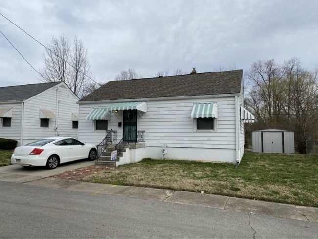 Building Photo - 517 Spanish Ct