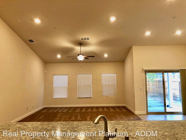 Foto del edificio - 3 br, 2 bath House - 2159 La Canada Ave.