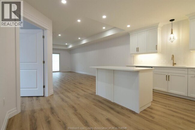 Photo du bâtiment - 101 Arthur St S