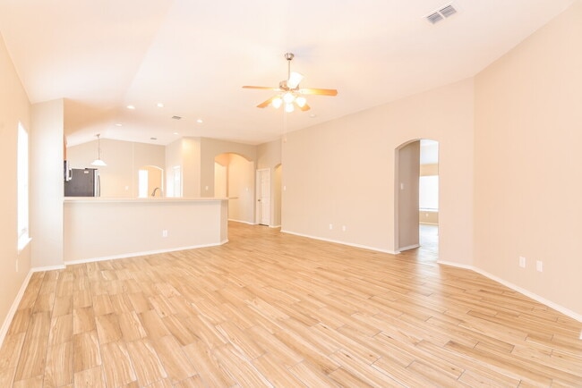 Foto del edificio - 709 Fireberry Dr